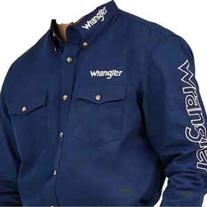 Wrangler, DARK Navy, white logo men’s shirt.